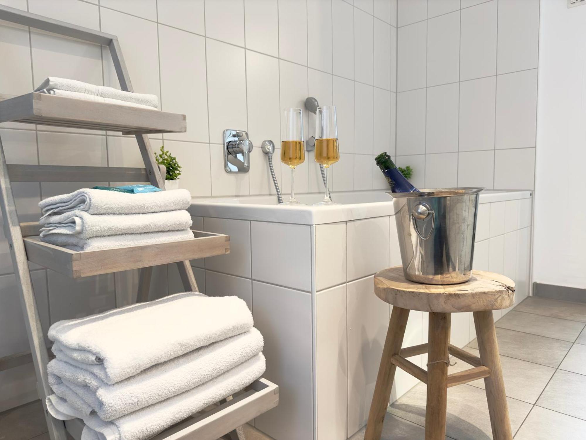 Luxury Old Town Suite - Xxl Terrasse & Xxl Penthouse Heidelberg Exterior foto